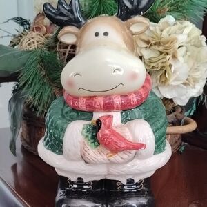 Festive Reindeer Holiday Decor in Green and Red